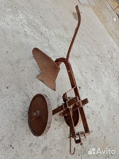 Конный плуг