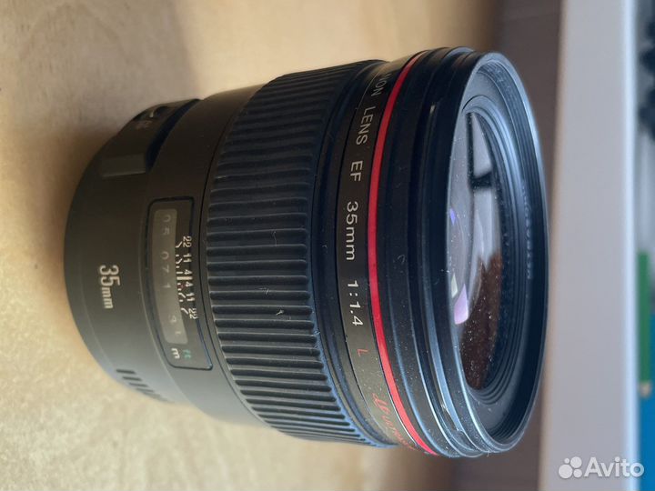 Объектив canon 35mm 1.4