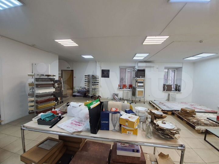 Офис продаж, услуги, 72 м²