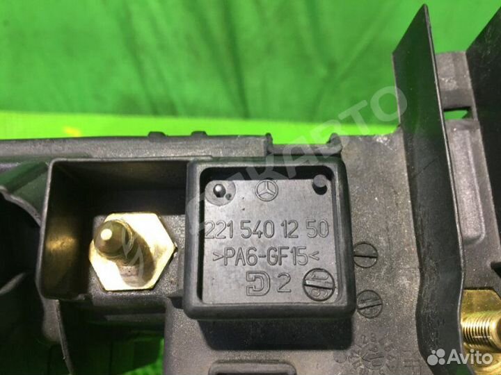 Блок силовых предохранителей Mercedes-Benz S W221