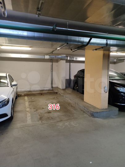 Машиноместо, 14 м²