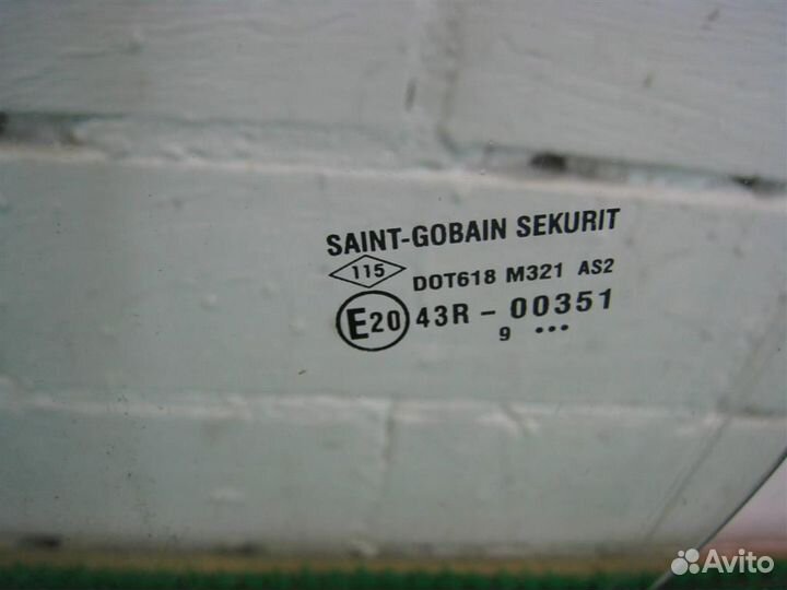 Стекло переднее левое Renault Sandero 1 (BS11) 20