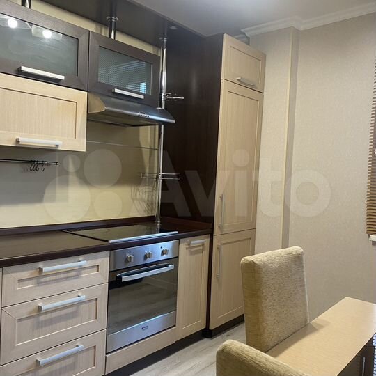 2-к. квартира, 58 м², 6/16 эт.