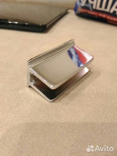 Полкодержатели Edson под стекло