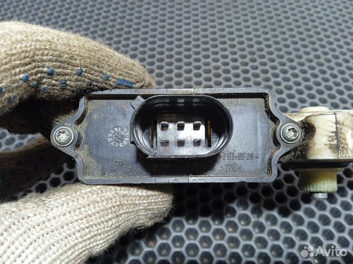 Моторчик стеклоподъемника правый