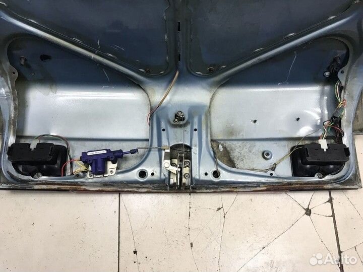 Крышка багажника LADA 2110