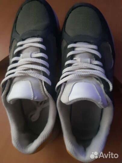 Кроссовки мужские 39размер