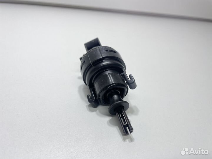 Оригинальный новый вакуумный элемент MB w140