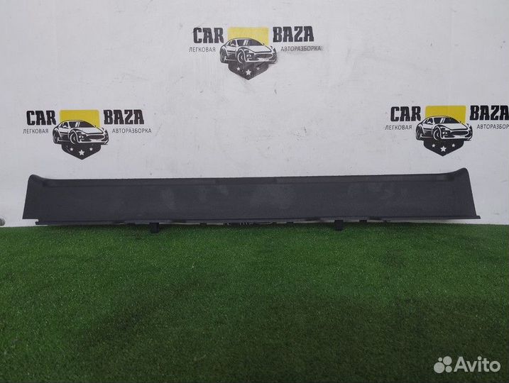 Обшивка багажника центральная Renault Scenic