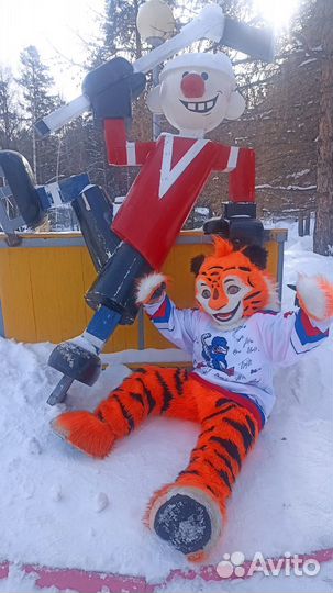 Продам костюм тигра