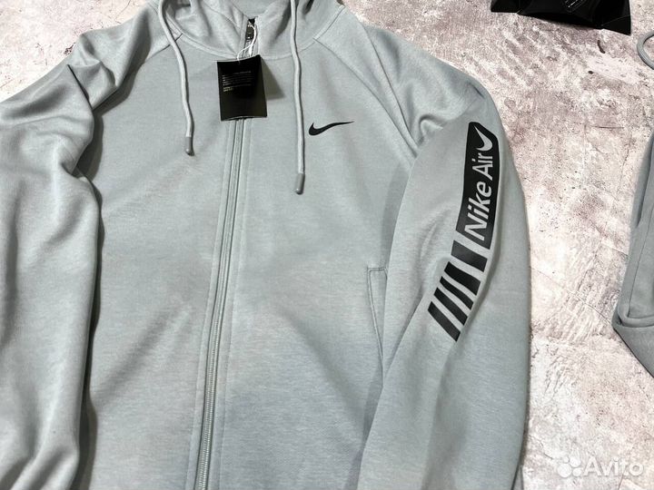 Спортивные костюмы Nike