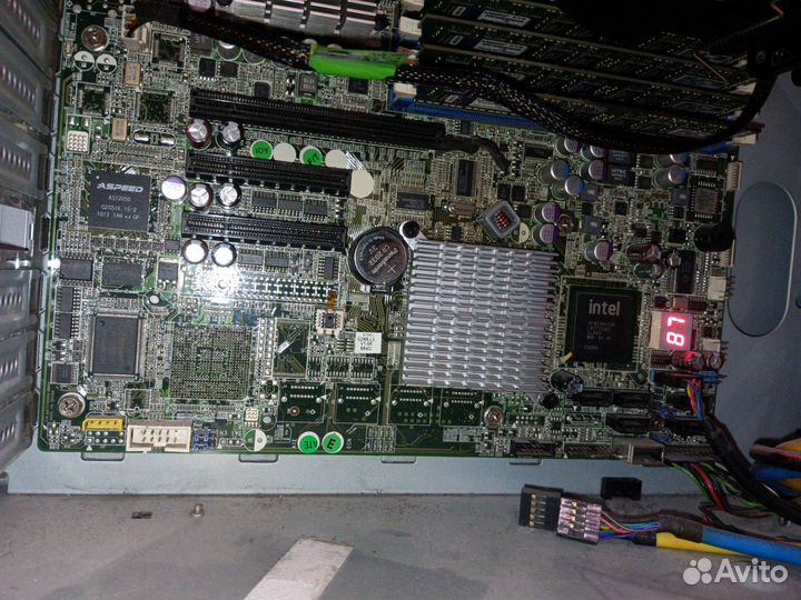 Tyan S7002G2NR-LE 1366 серверная плата(комплект)