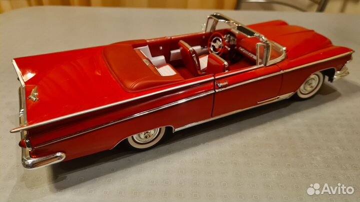 Коллекционная модель 1/18