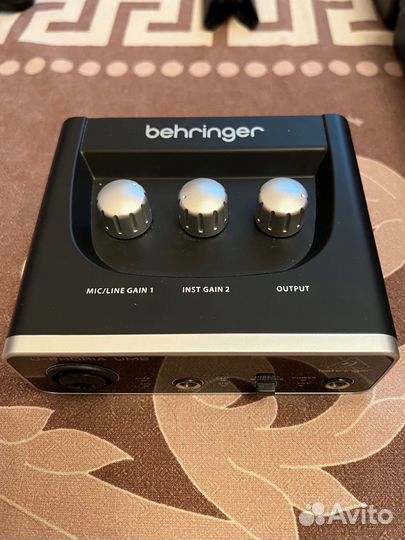 Комплект behringer c-1, behringer um2 и тд