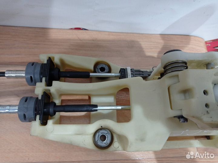 Кулиса троса в сборе МКПП Kia Rio 2 рест. 2011