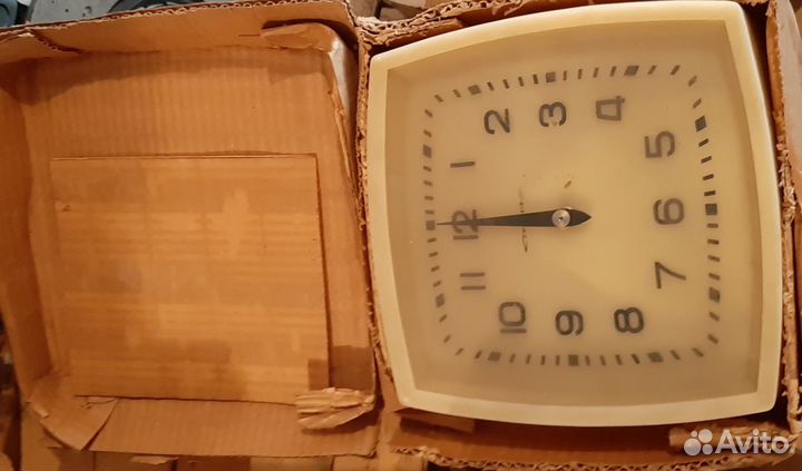 Часы электрические вторичные вчс1-М2пв24Р-400-302к