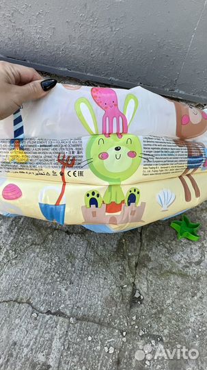 Детский надувной бассейн