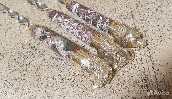 Подарочный набор шампуров в чемодане