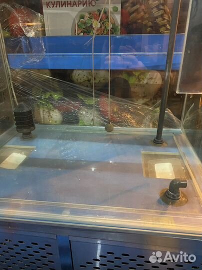 Аквариум для продажи живой рыбы