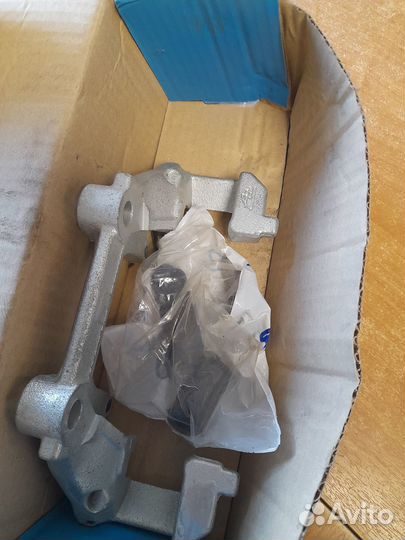 Суппорт тормозной правый и левый Ауди