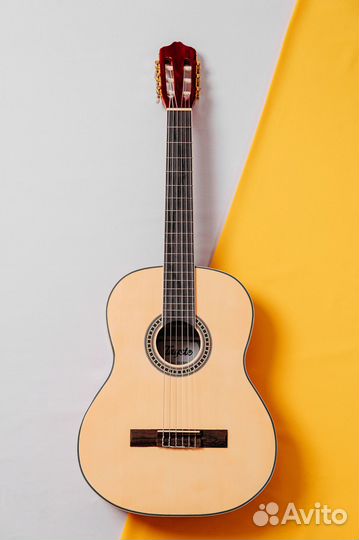 Классическая гитара Tayste 39 4/4