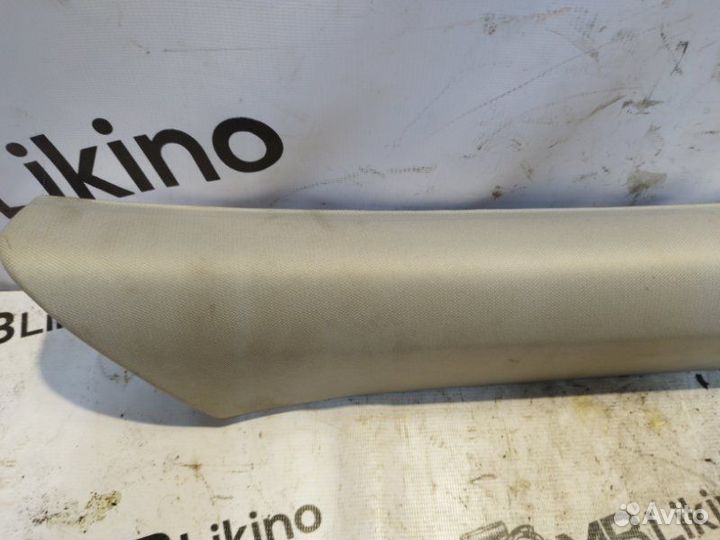 Обшивка стойки лобового стекла передняя правая