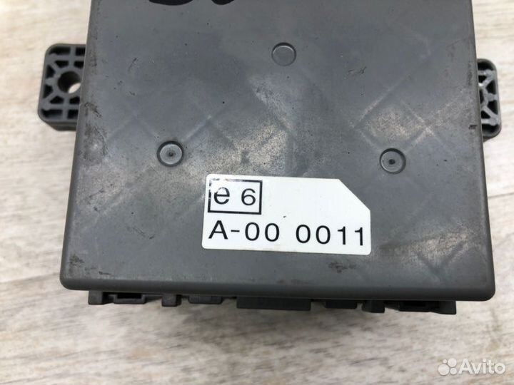 Блок предохранителей Honda Civic хэтчбек L13A7