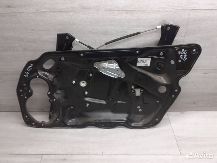 Стеклоподъемник передний правый Volkswagen Passat