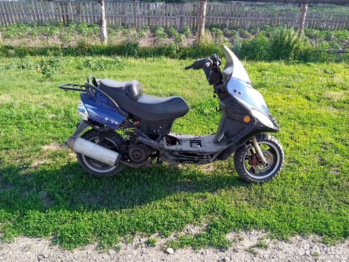 Скутер 150кубов