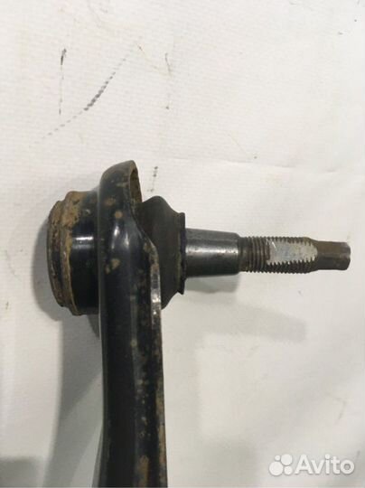 Рычаг подвески задний правый Ford Escape кроссовер