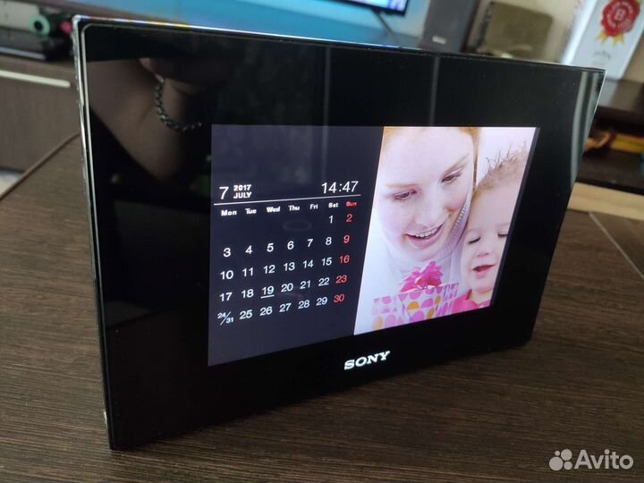 Цифровая фоторамка Sony