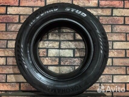 Yokohama Ice Guard Stud IG55 215/65 R16