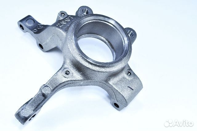 Поворотный кулак цапфа Renault Logan