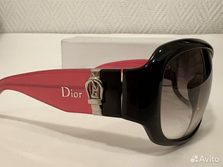 Солнцезащитные очки женские dior