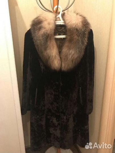 Шуба с песцовым воротником 46-48