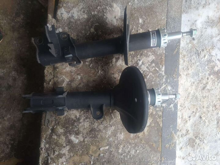 Стойки передние nissan qashqai +2