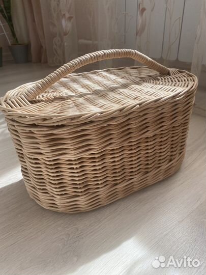 Корзина плетеная из бумажной лозы