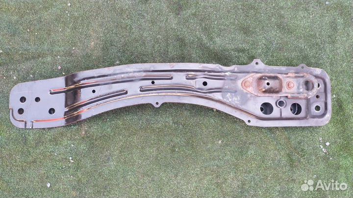 Балка под двс Toyota Corolla Fielder NZE124 1NZ-FE