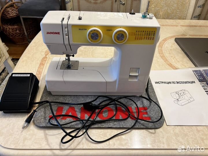 Швейная машина Janome бу