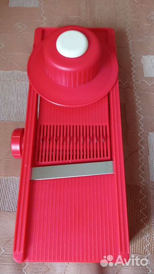 Терка,термос,ёмкость для холодца СССР, чайник эмал