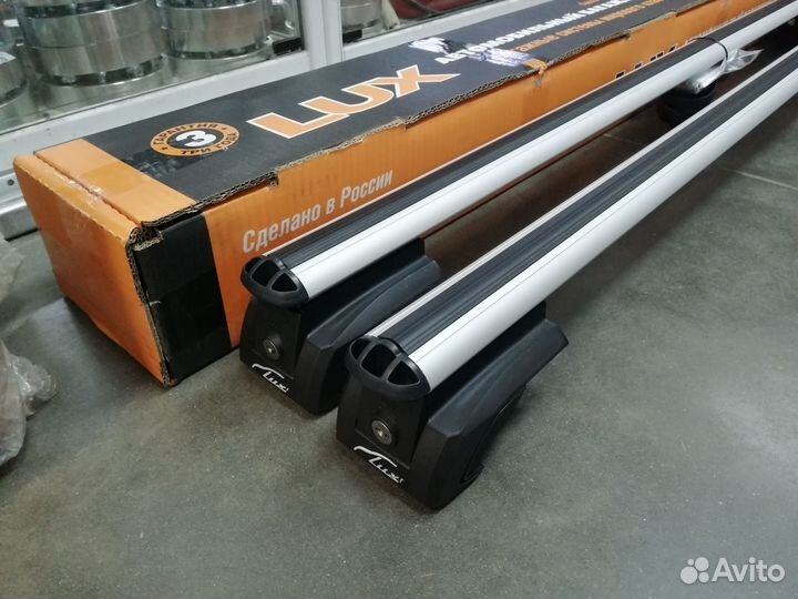 Багажник на рейлинги аэродинамический LUX Элегант