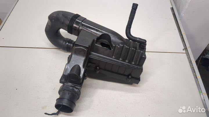 Корпус воздушного фильтра Nissan Pathfinder, 2006