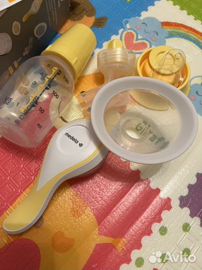 Молокоотсос medela ручной