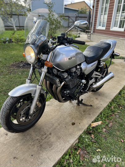 Yamaha xjr1200