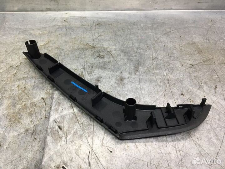Накладка ручки внутренней Volkswagen Passat B6