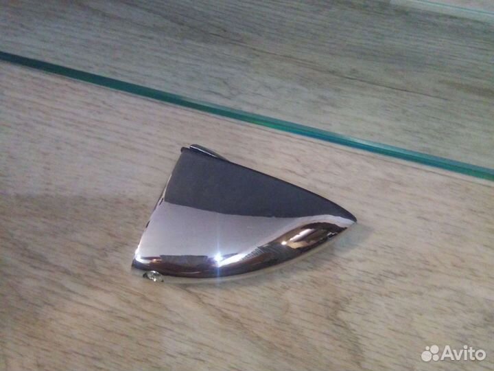 Стеклянная полка