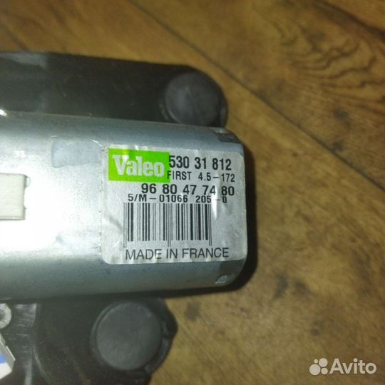 Моторчик стеклоочистителя задний Peugeot 308