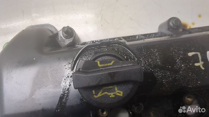 Крышка клапанная двс Volvo C30, 2007