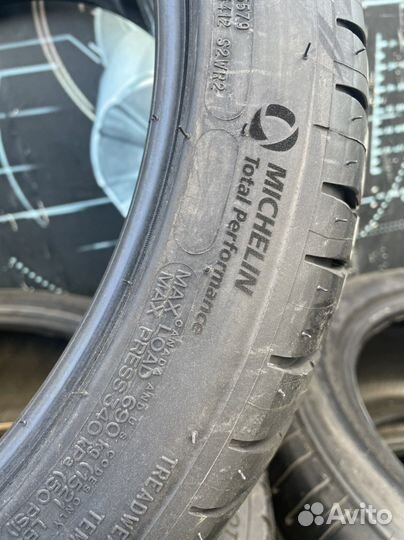 Michelin Pilot Sport 4 235/40 R18 95Y