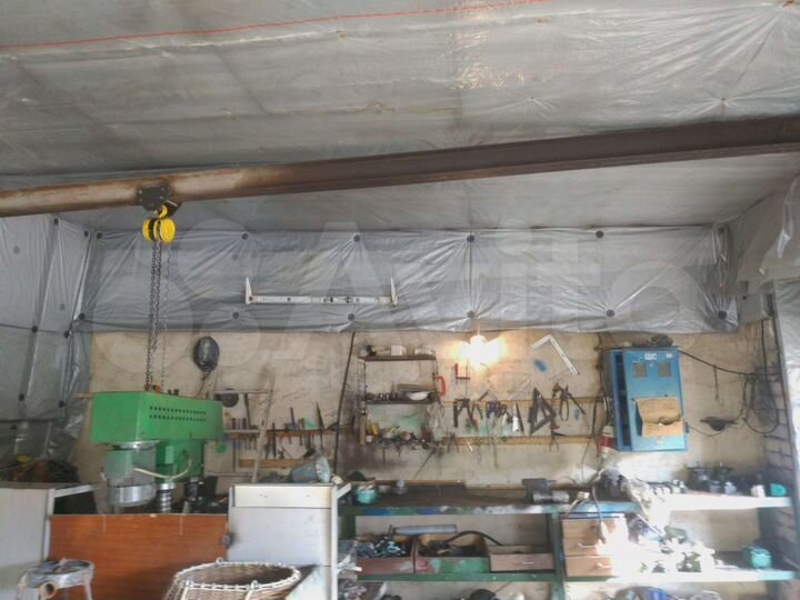 Гараж, > 30 м²